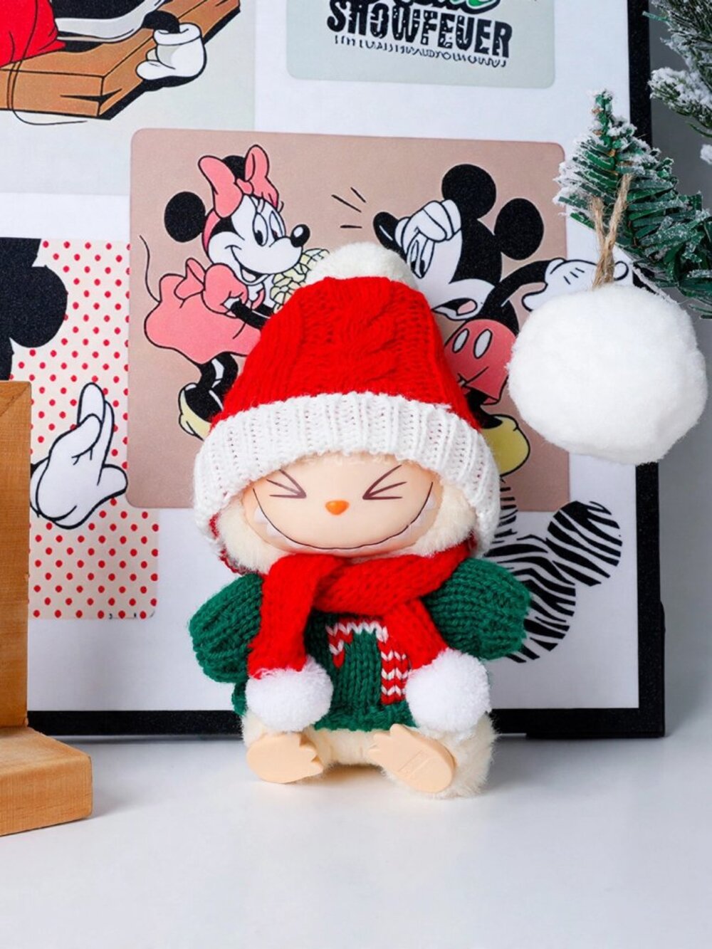 Labubu 17cm Doll Outfit – Santa Hat, Scarf & Sweater Set, Brand New